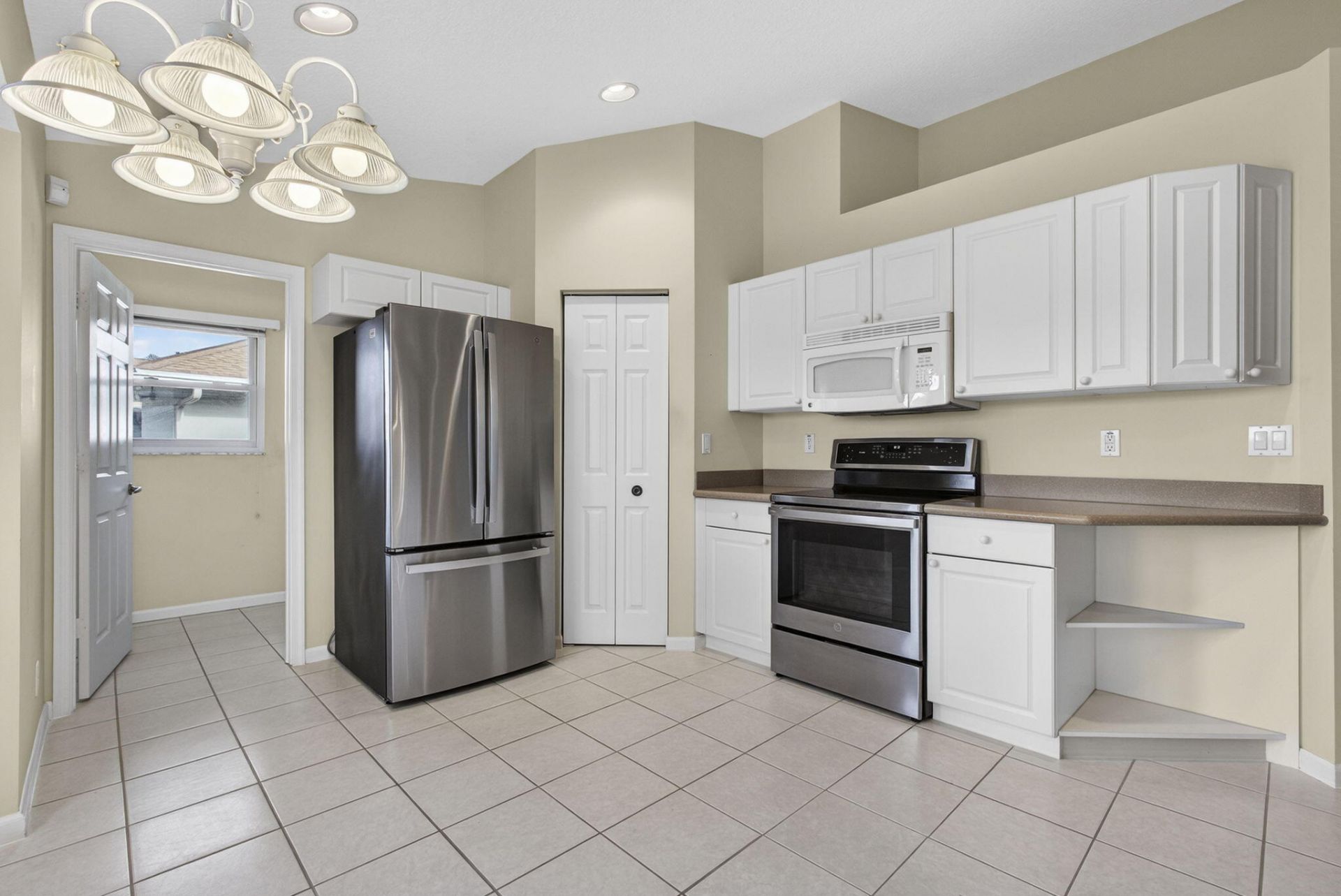 109 Monterey Way, Royal Palm Beach, FL 33411 Photo