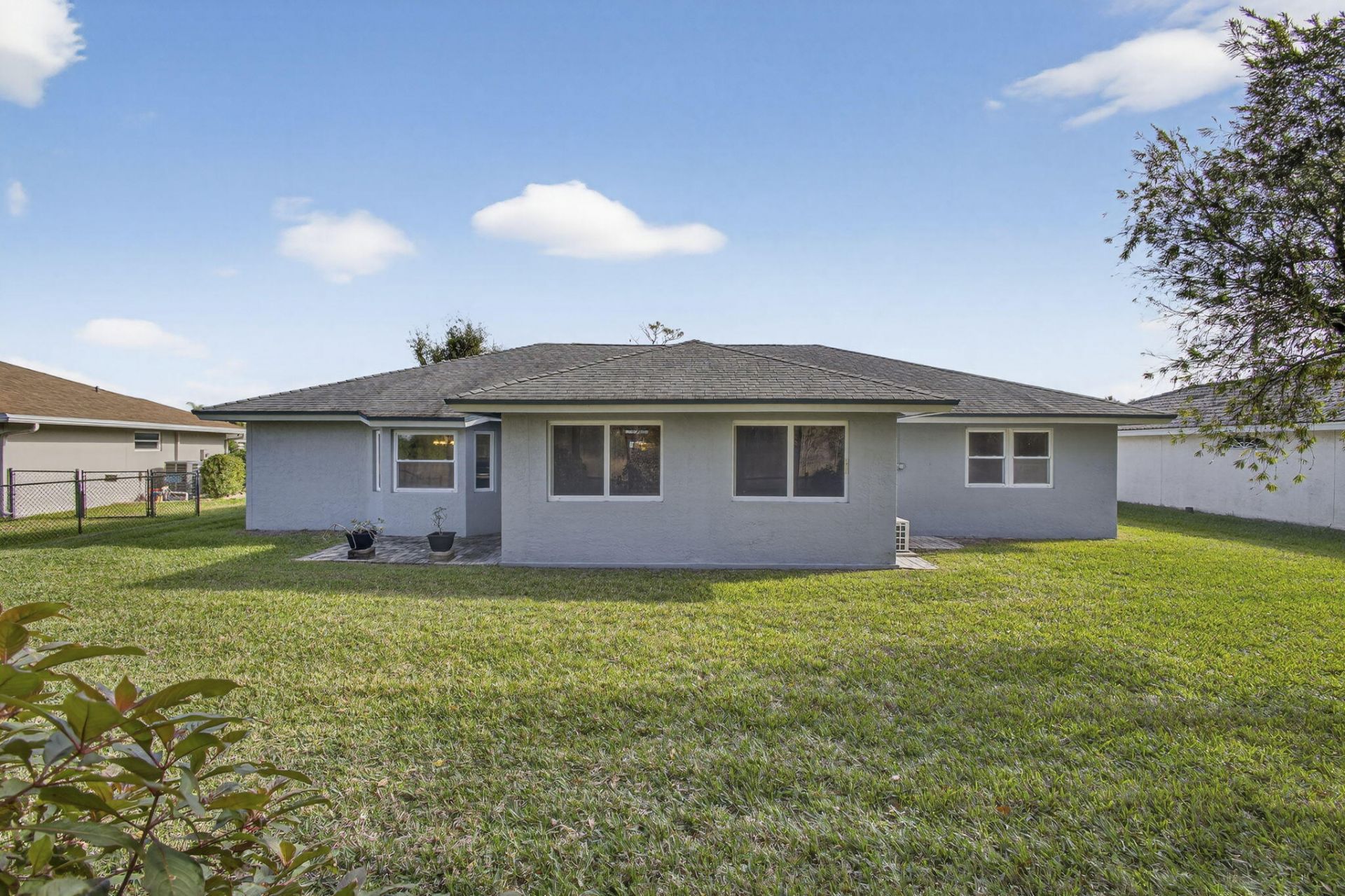 109 Monterey Way, Royal Palm Beach, FL 33411 Photo