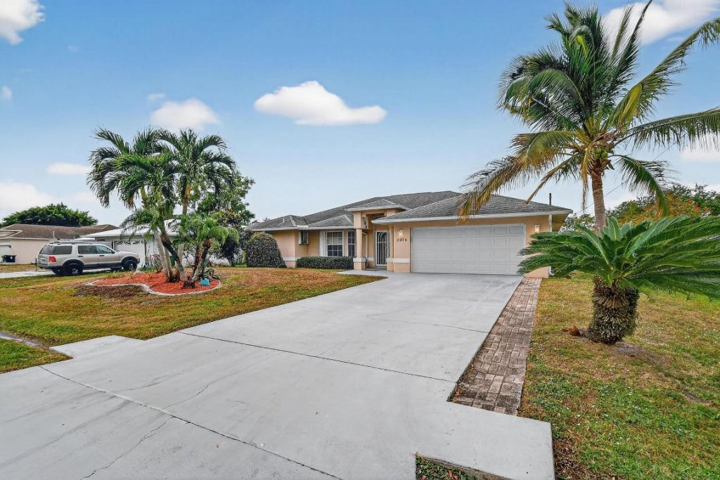 2450 SE Perugia Street, Port Saint Lucie, FL 34952 Photo