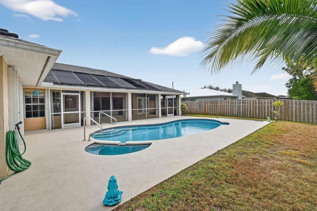 2450 SE Perugia Street, Port Saint Lucie, FL 34952 Photo