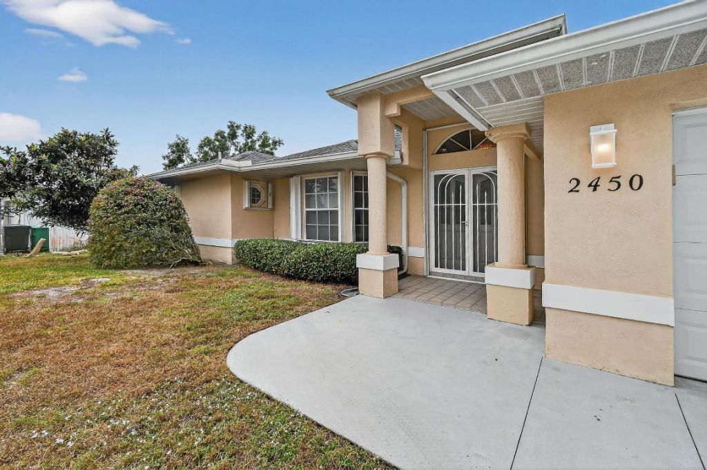 2450 SE Perugia Street, Port Saint Lucie, FL 34952 Photo