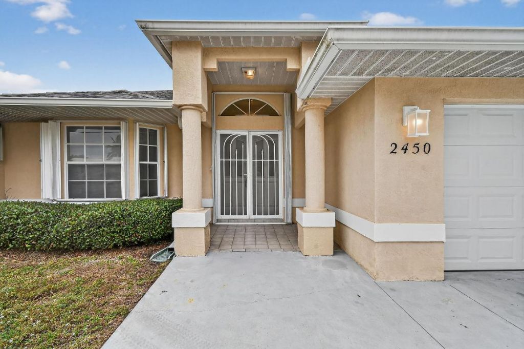 2450 SE Perugia Street, Port Saint Lucie, FL 34952 Photo