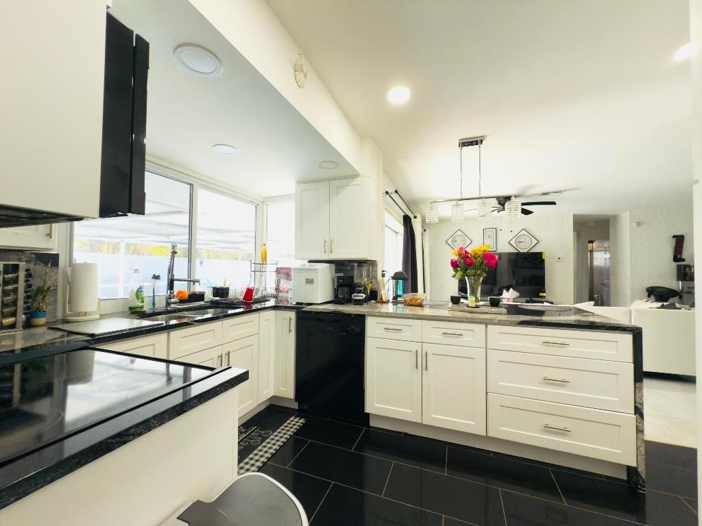 230 NE 25th Street, Pompano Beach, FL 33064 Photo