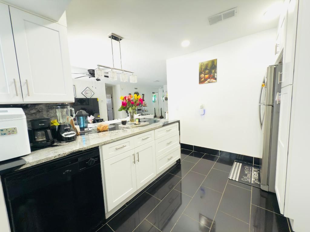 230 NE 25th Street, Pompano Beach, FL 33064 Photo