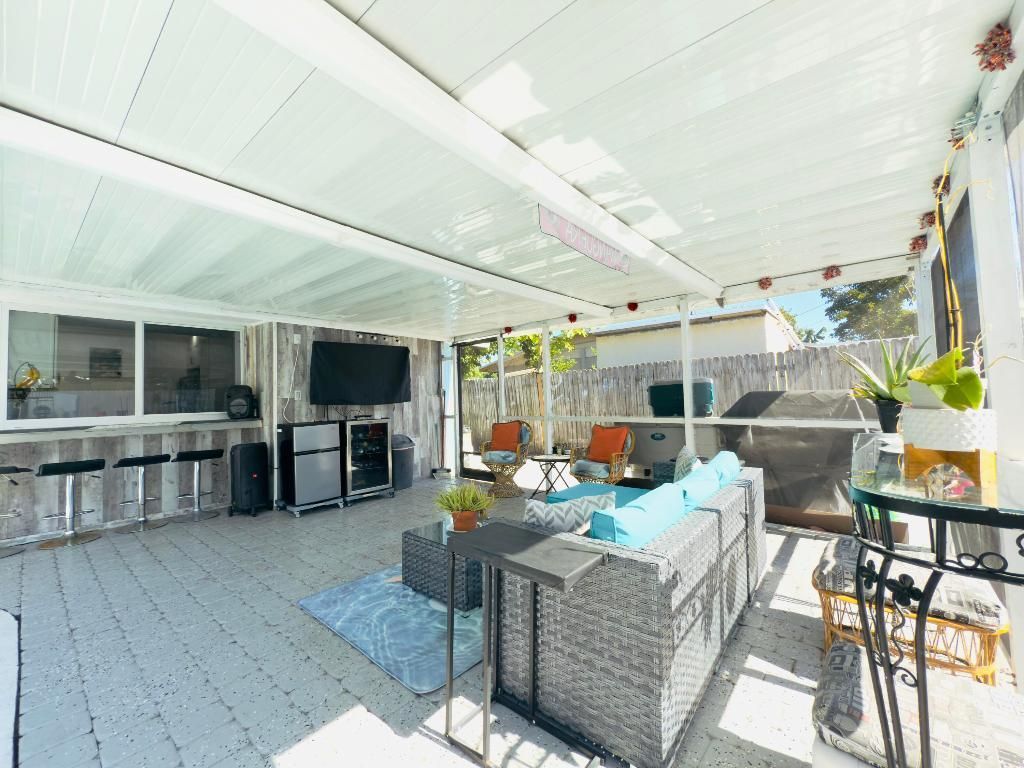 230 NE 25th Street, Pompano Beach, FL 33064 Photo