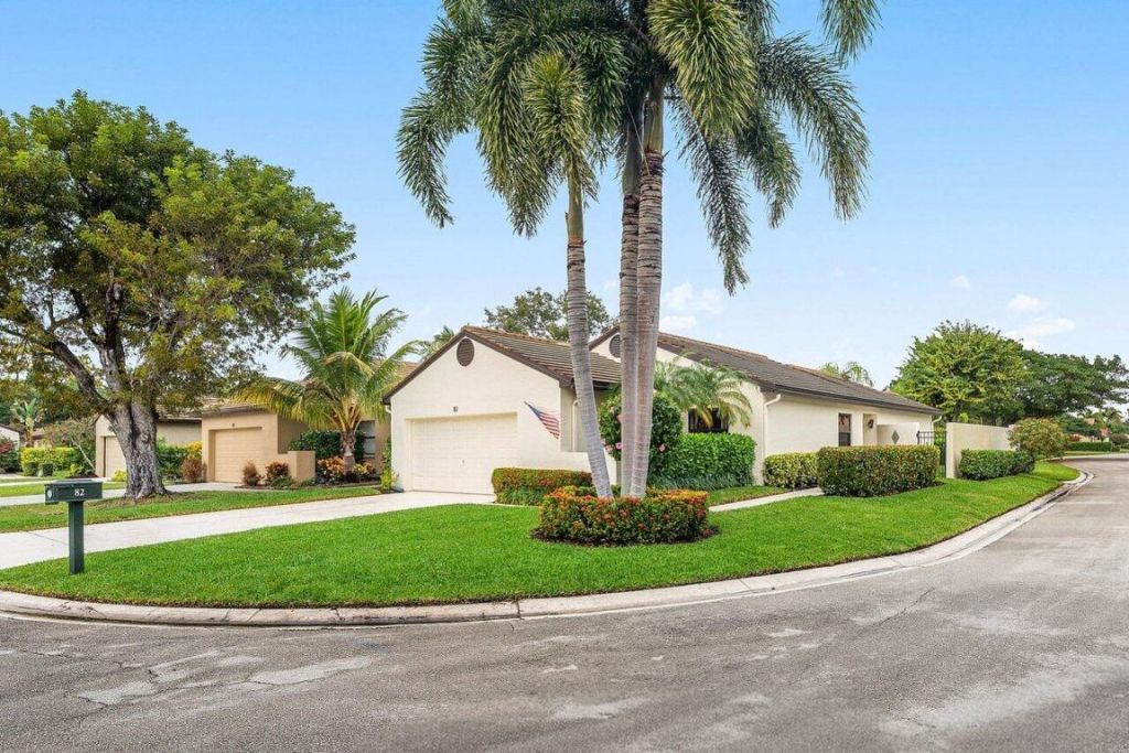 82 Ironwood Way N Way N, Palm Beach Gardens, FL 33418 Photo