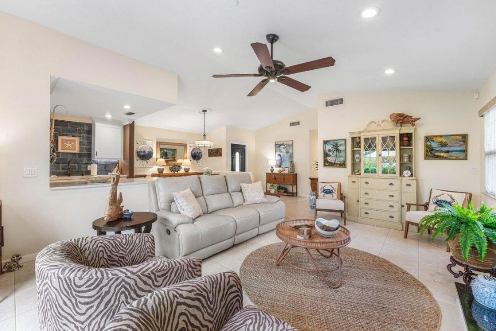 82 Ironwood Way N Way N, Palm Beach Gardens, FL 33418 Photo