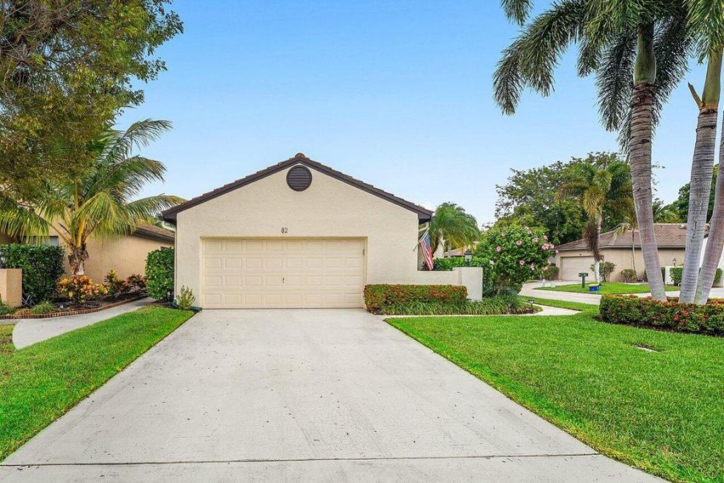 82 Ironwood Way N Way N, Palm Beach Gardens, FL 33418 Photo