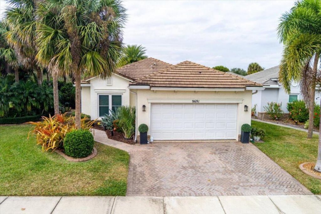 9691 SW Glenbrook Drive, Port Saint Lucie, FL 34987 Photo