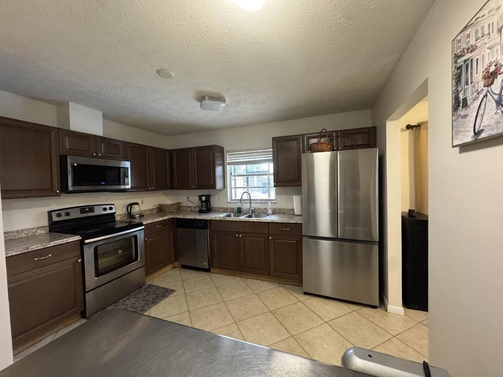 882 SE Walters Terrace, Port Saint Lucie, FL 34983 Photo
