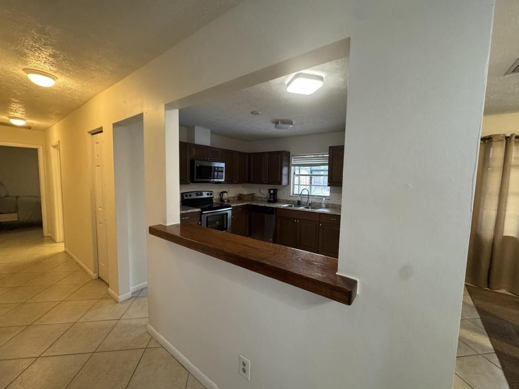 882 SE Walters Terrace, Port Saint Lucie, FL 34983 Photo