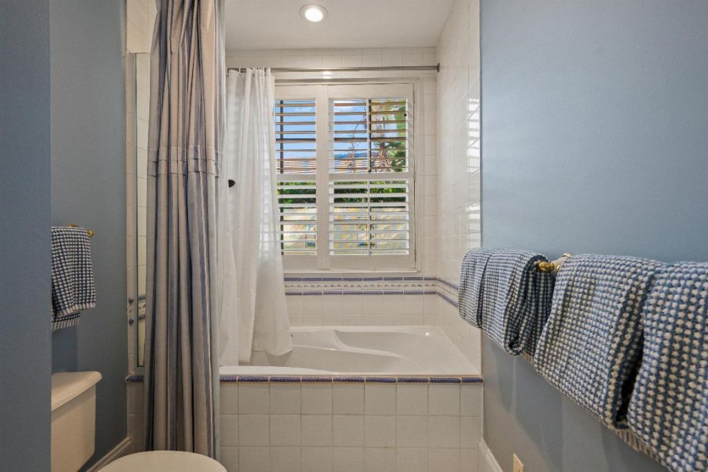 258 Locha Drive, Jupiter, FL 33458 Photo