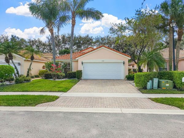 5178 Pelican Cove Drive, Boynton Beach, FL 33437