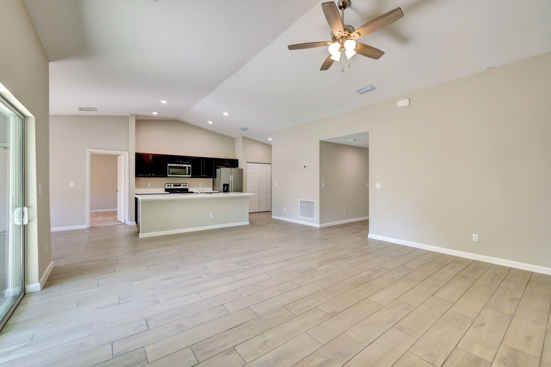 5213 NW W Piper Circle, Port Saint Lucie, FL 34986 Photo