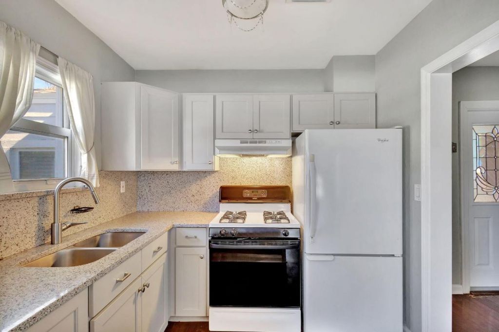 736 Rockland Drive, West Palm Beach, FL 33405 Photo