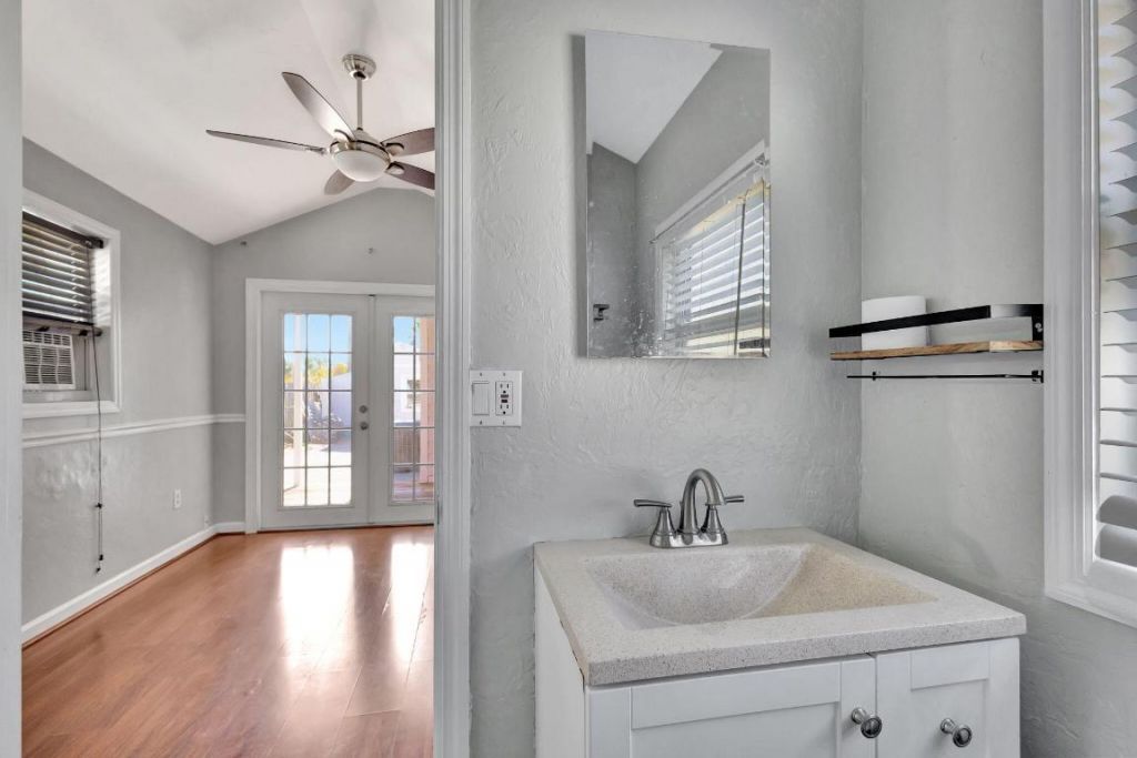 736 Rockland Drive, West Palm Beach, FL 33405 Photo