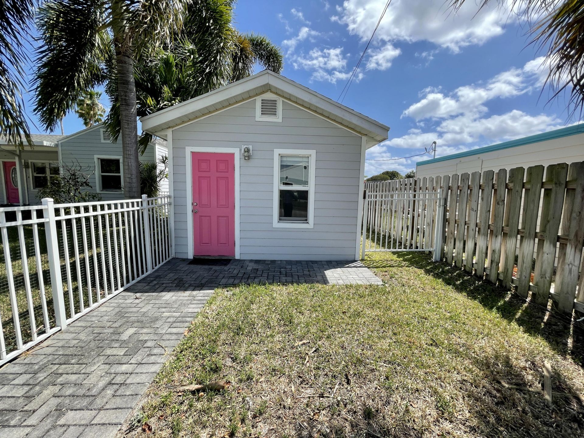 736 Rockland Drive, West Palm Beach, FL 33405 Photo