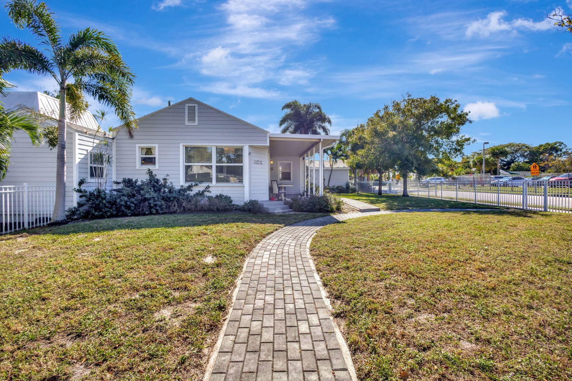 736 Rockland Drive, West Palm Beach, FL 33405 Photo