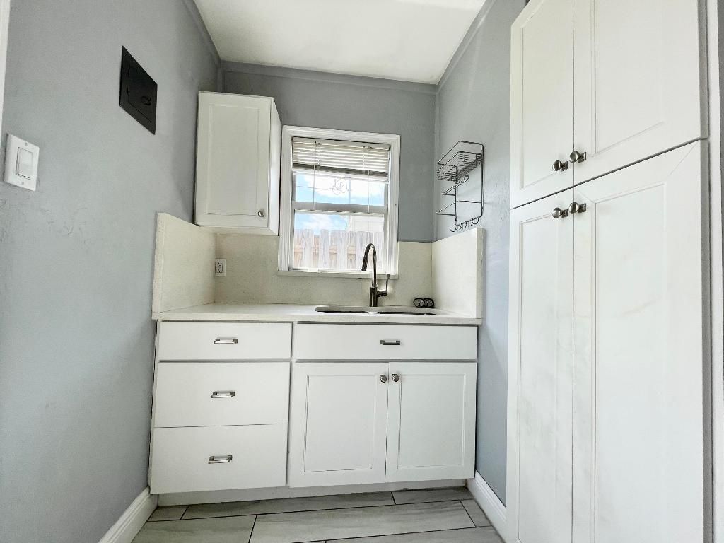 736 Rockland Drive, West Palm Beach, FL 33405 Photo