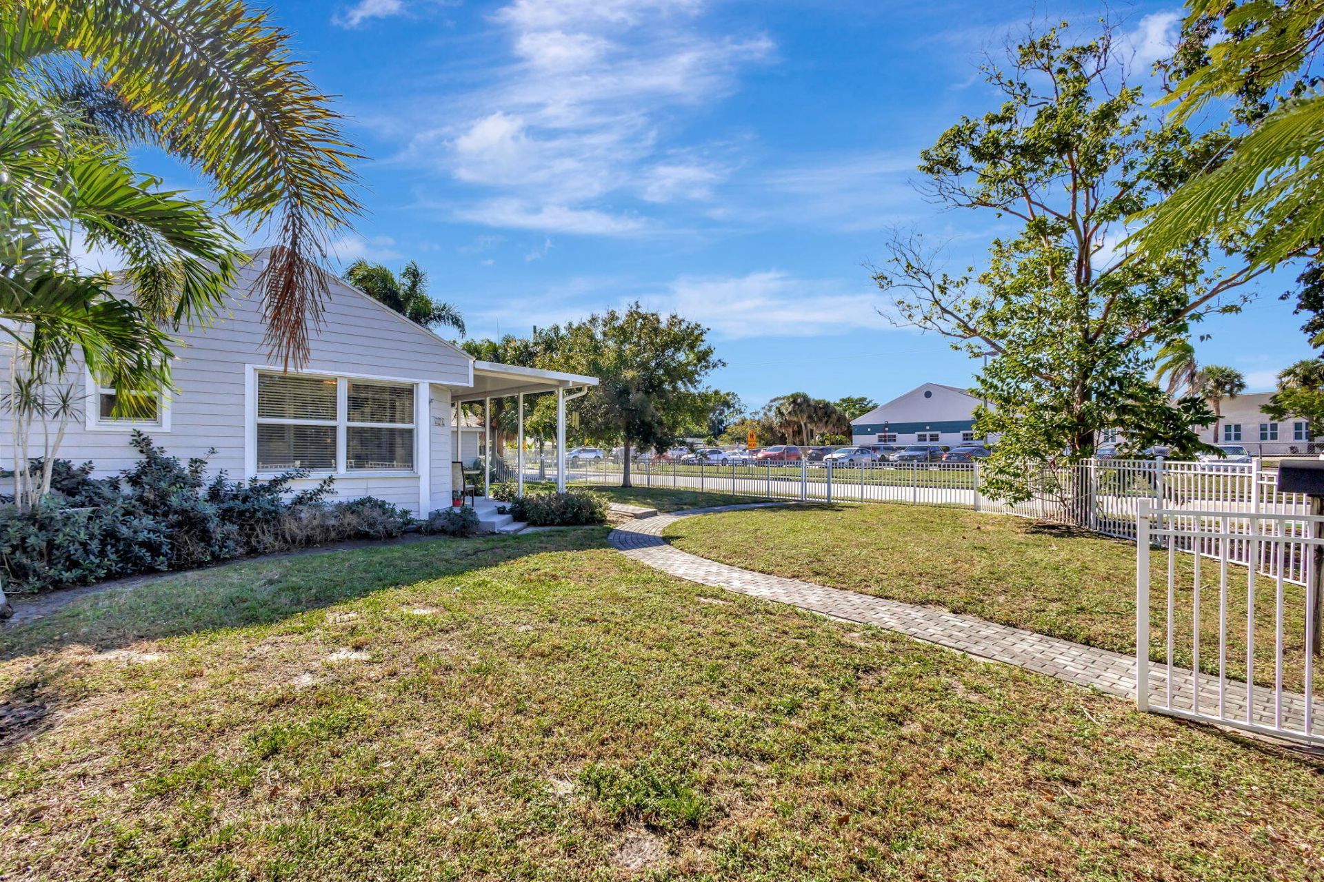 736 Rockland Drive, West Palm Beach, FL 33405 Photo