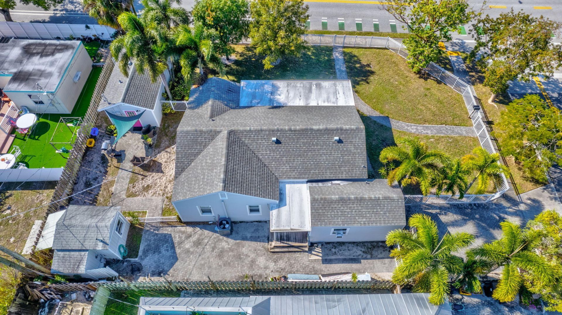 736 Rockland Drive, West Palm Beach, FL 33405 Photo