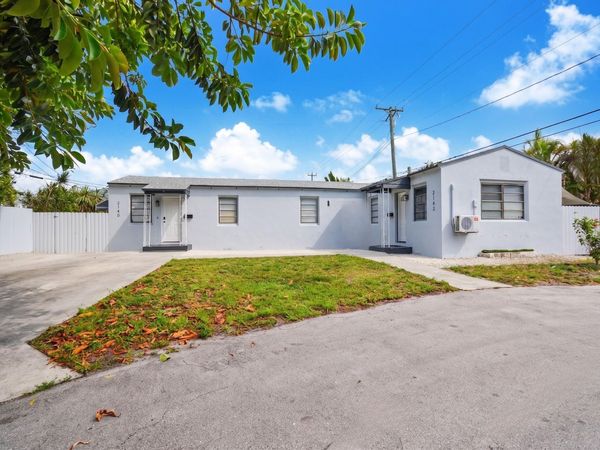 2140 Monroe Terrace, Hollywood, FL 33020