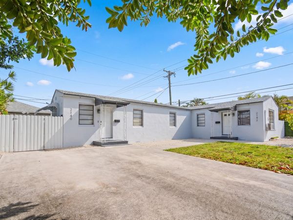 2140 Monroe Terrace, Hollywood, FL 33020