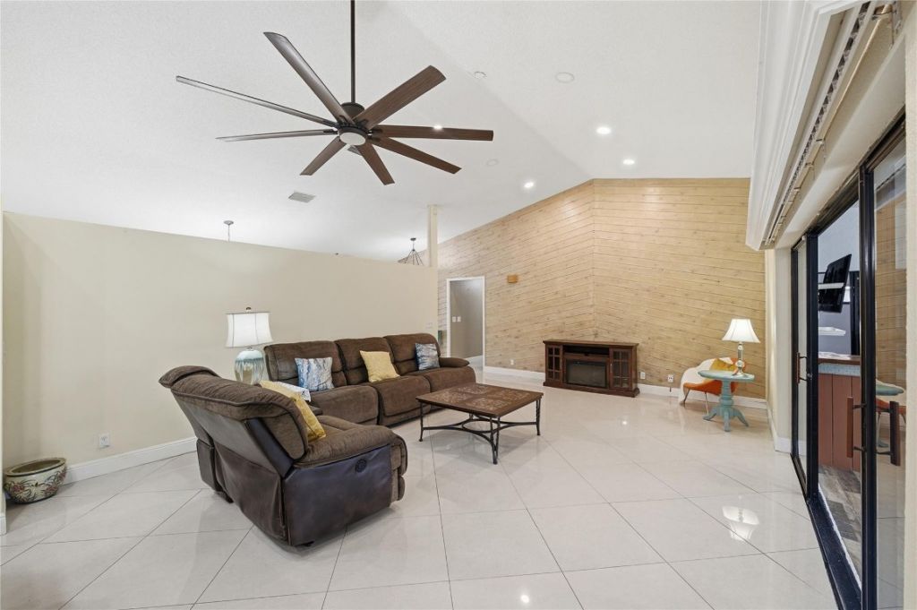 10949 NW 1st Manor, Coral Springs, FL 33071 Photo