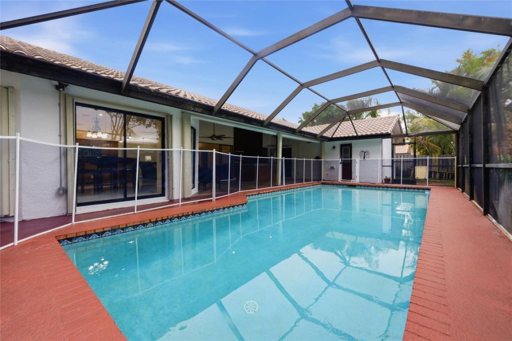 10949 NW 1st Manor, Coral Springs, FL 33071 Photo