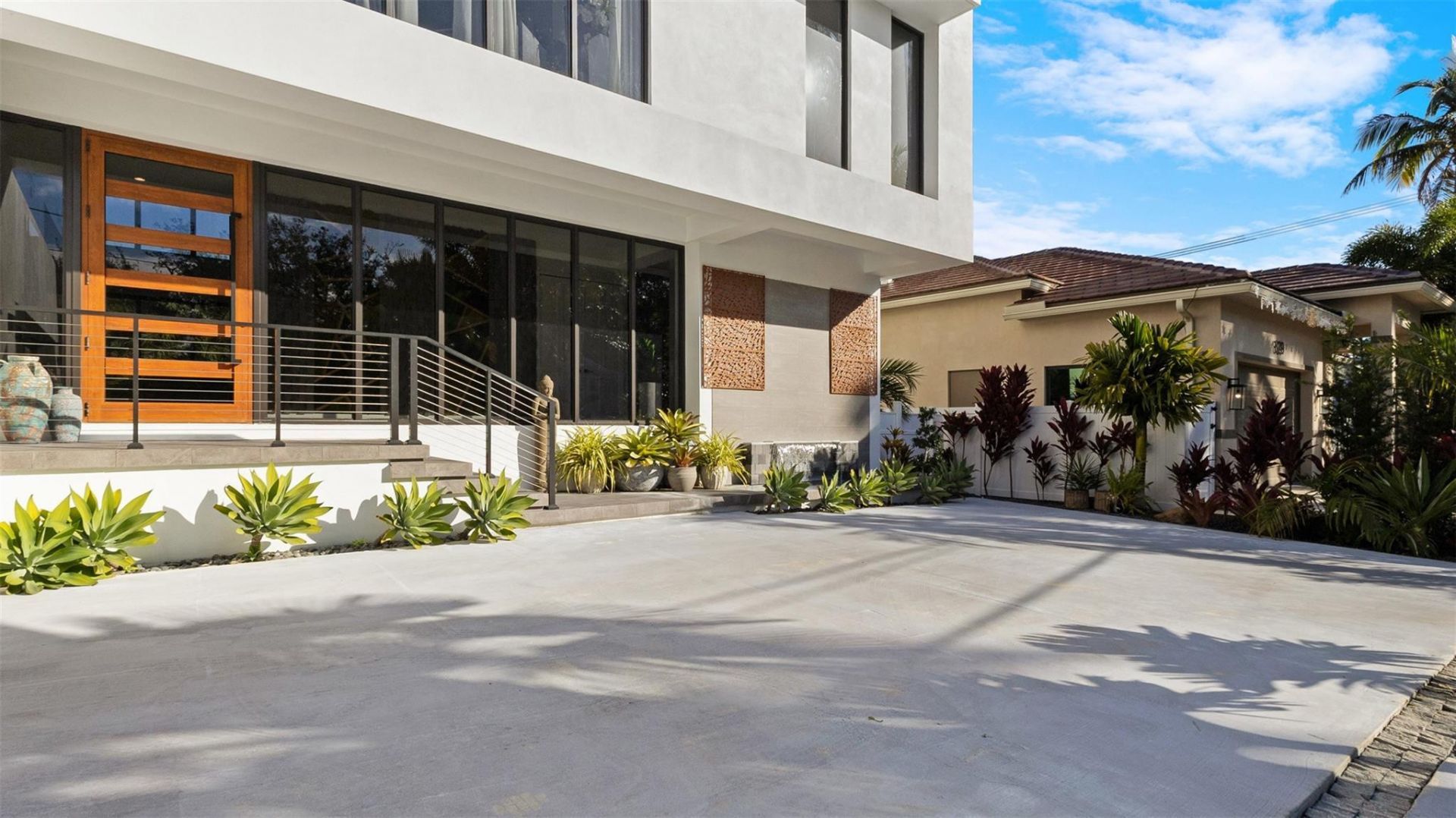 823 Ponce De Leon Drive, Fort Lauderdale, FL 33316 Photo