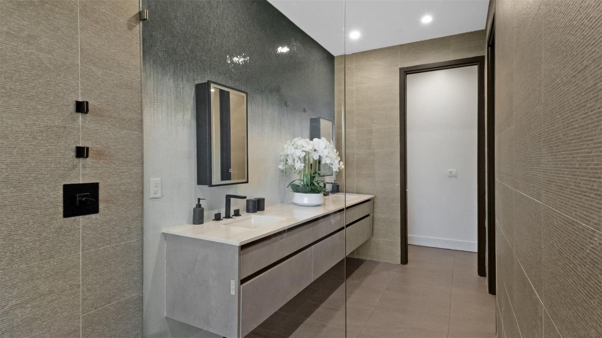 823 Ponce De Leon Drive, Fort Lauderdale, FL 33316 Photo