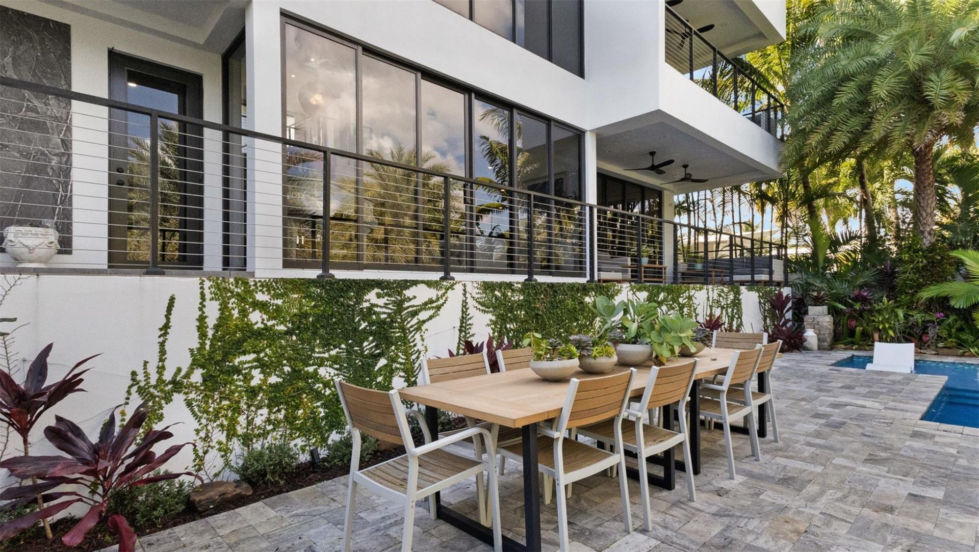 823 Ponce De Leon Drive, Fort Lauderdale, FL 33316 Photo