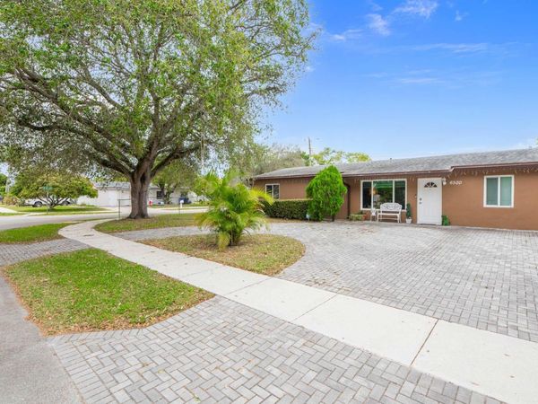 6500 SW 16th Court, North Lauderdale, FL 33068
