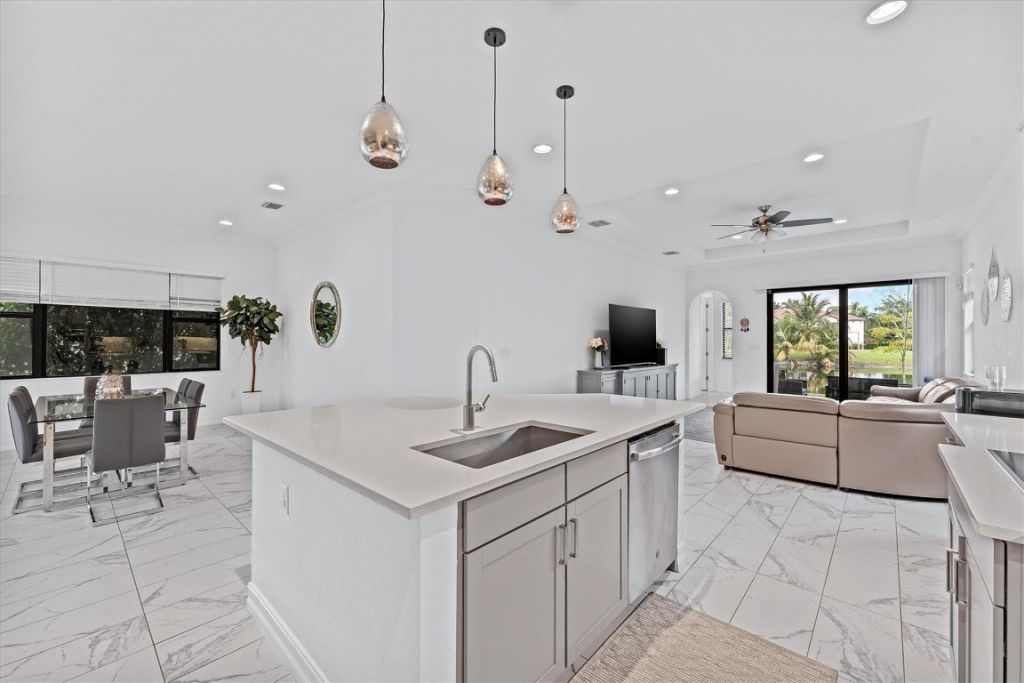 11855 SW 13th Ct, Pembroke Pines, FL 33025 Photo