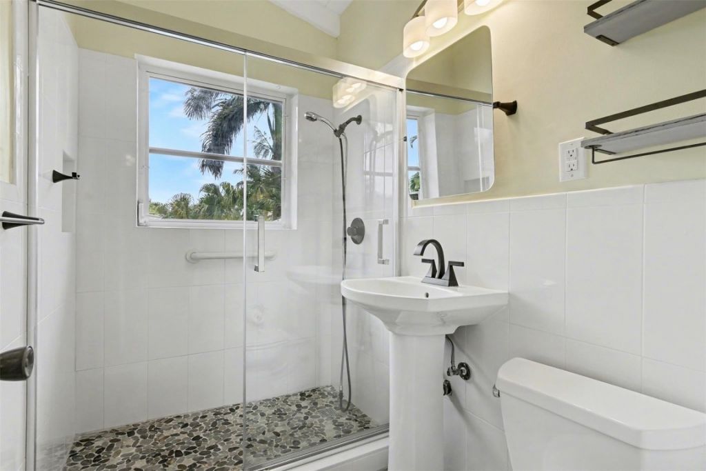 1728 SW 4th Court, Fort Lauderdale, FL 33312 Photo