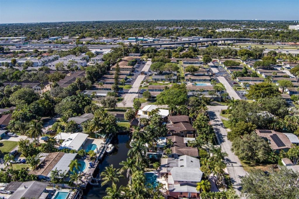 1728 SW 4th Court, Fort Lauderdale, FL 33312 Photo