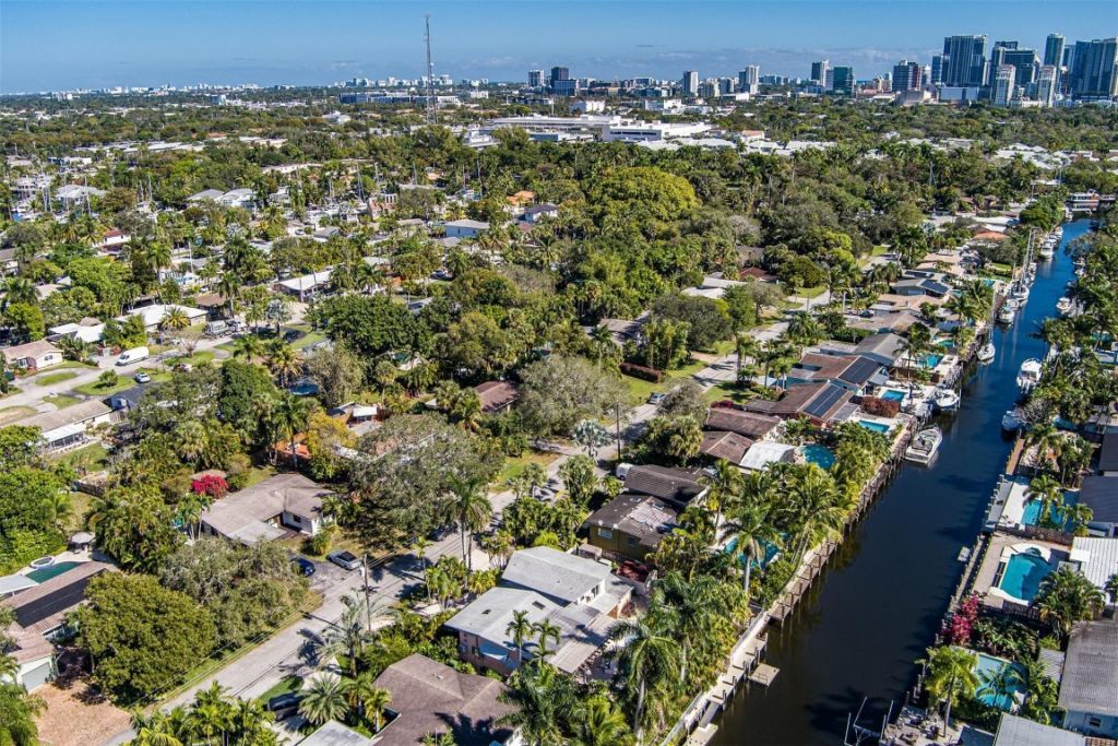 1728 SW 4th Court, Fort Lauderdale, FL 33312 Photo