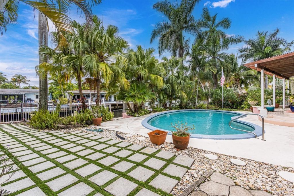 1728 SW 4th Court, Fort Lauderdale, FL 33312 Photo