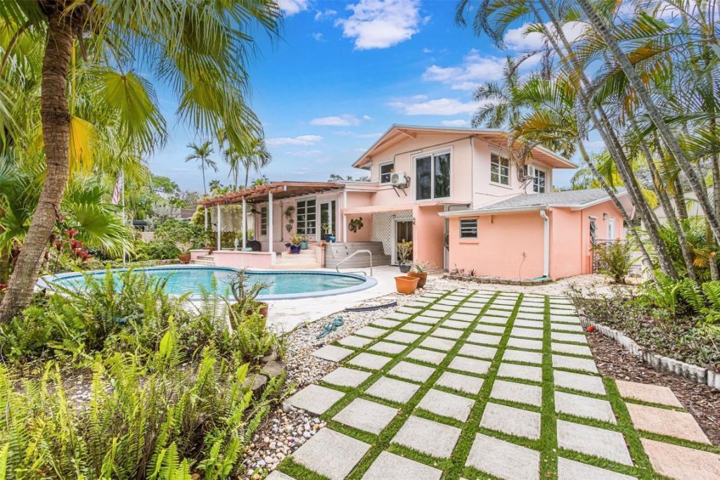 1728 SW 4th Court, Fort Lauderdale, FL 33312 Photo