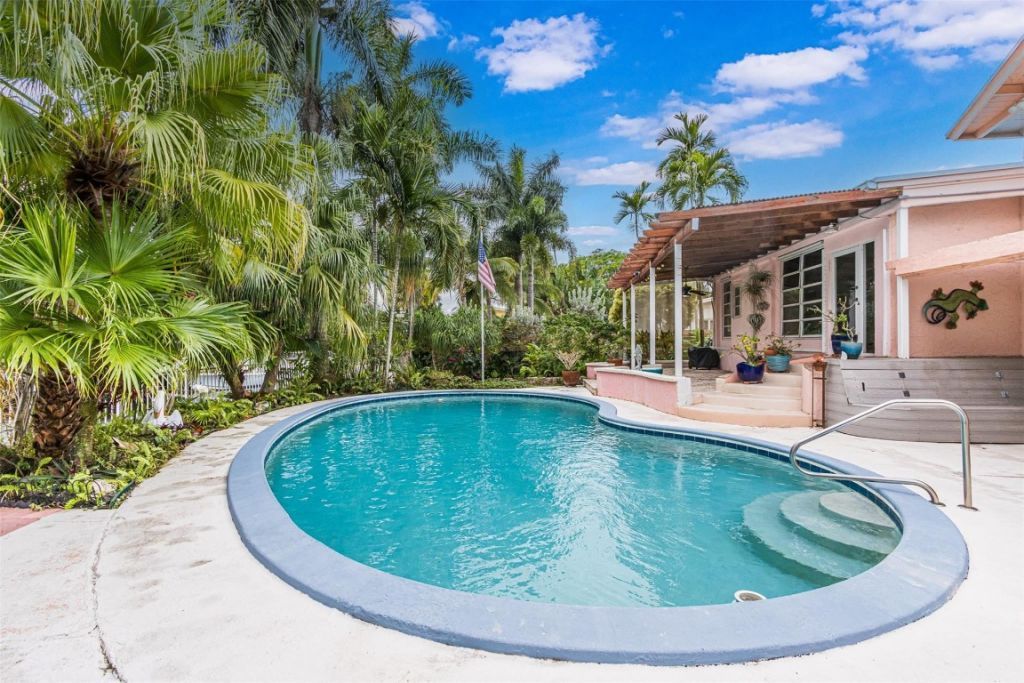 1728 SW 4th Court, Fort Lauderdale, FL 33312 Photo