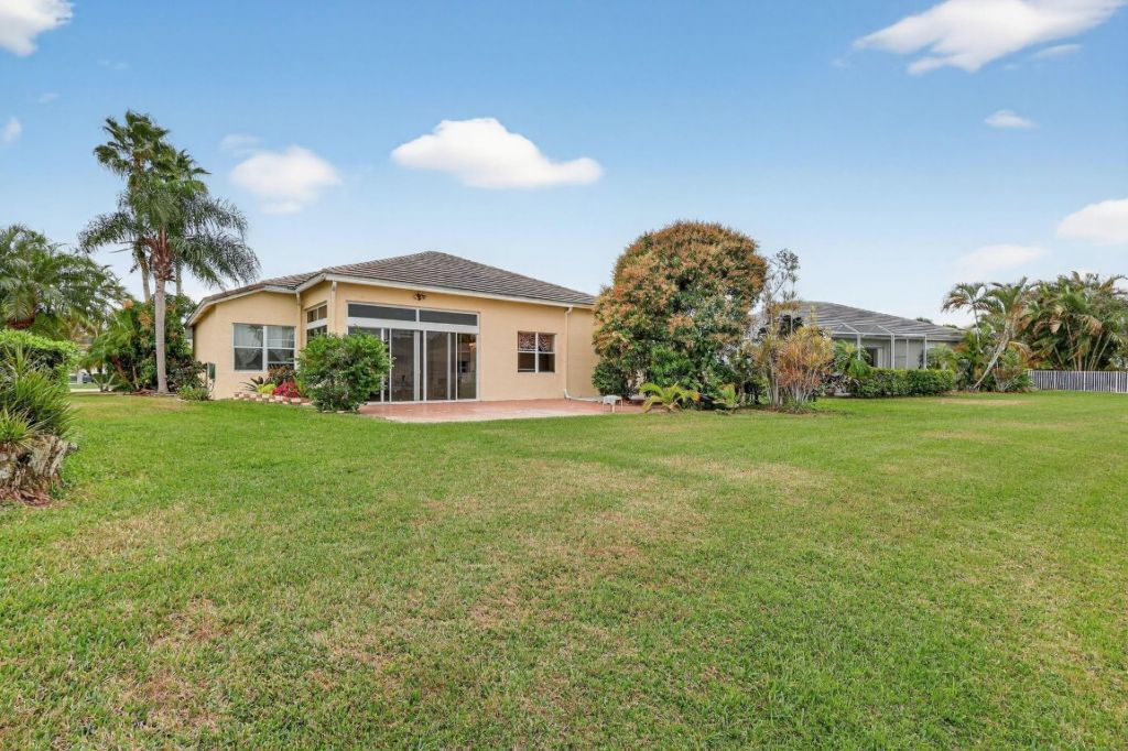 544 SW Lake Manatee Way, Port Saint Lucie, FL 34986 Photo