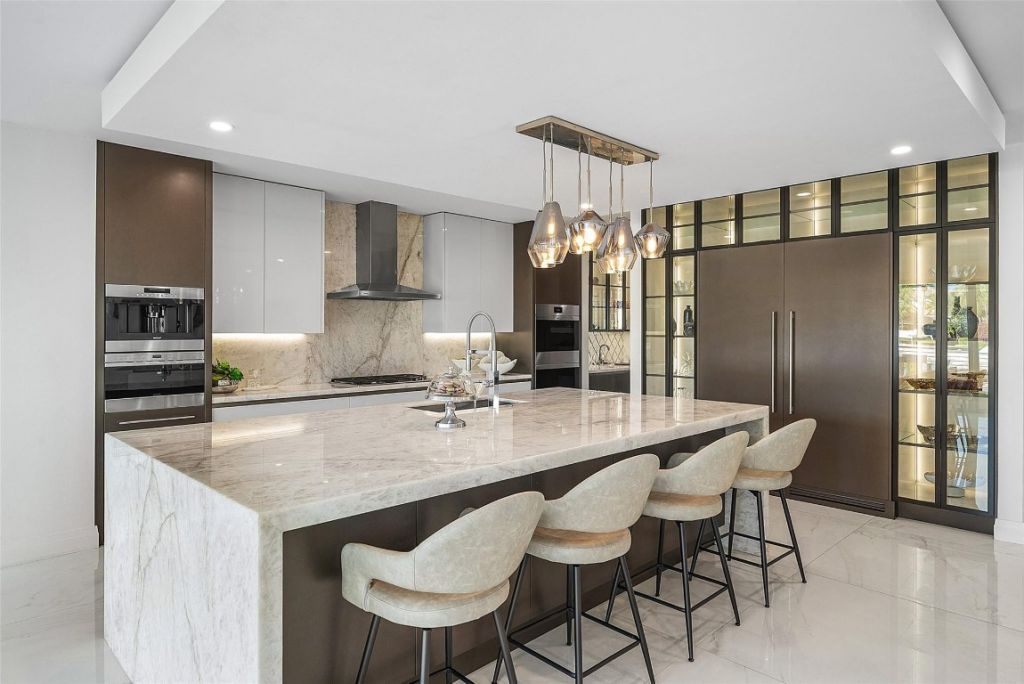 737 NE Boca Bay Colony Dr, Boca Raton, FL 33487 Photo