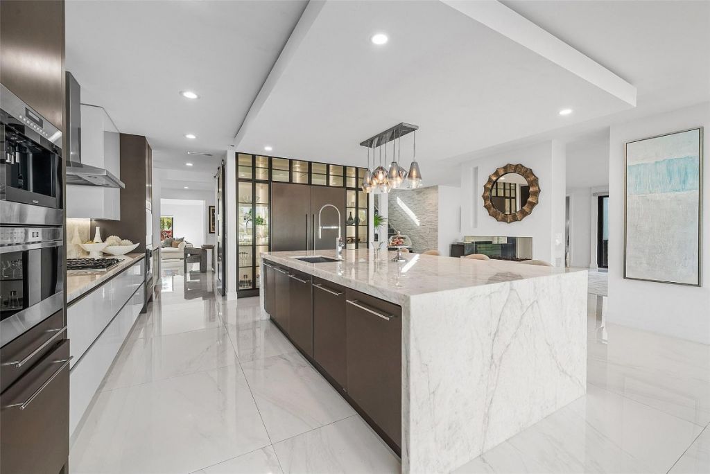 737 NE Boca Bay Colony Dr, Boca Raton, FL 33487 Photo