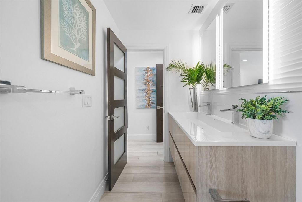 737 NE Boca Bay Colony Dr, Boca Raton, FL 33487 Photo