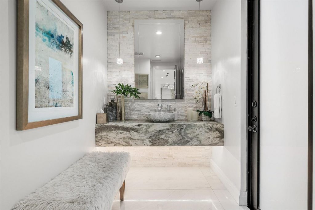 737 NE Boca Bay Colony Dr, Boca Raton, FL 33487 Photo