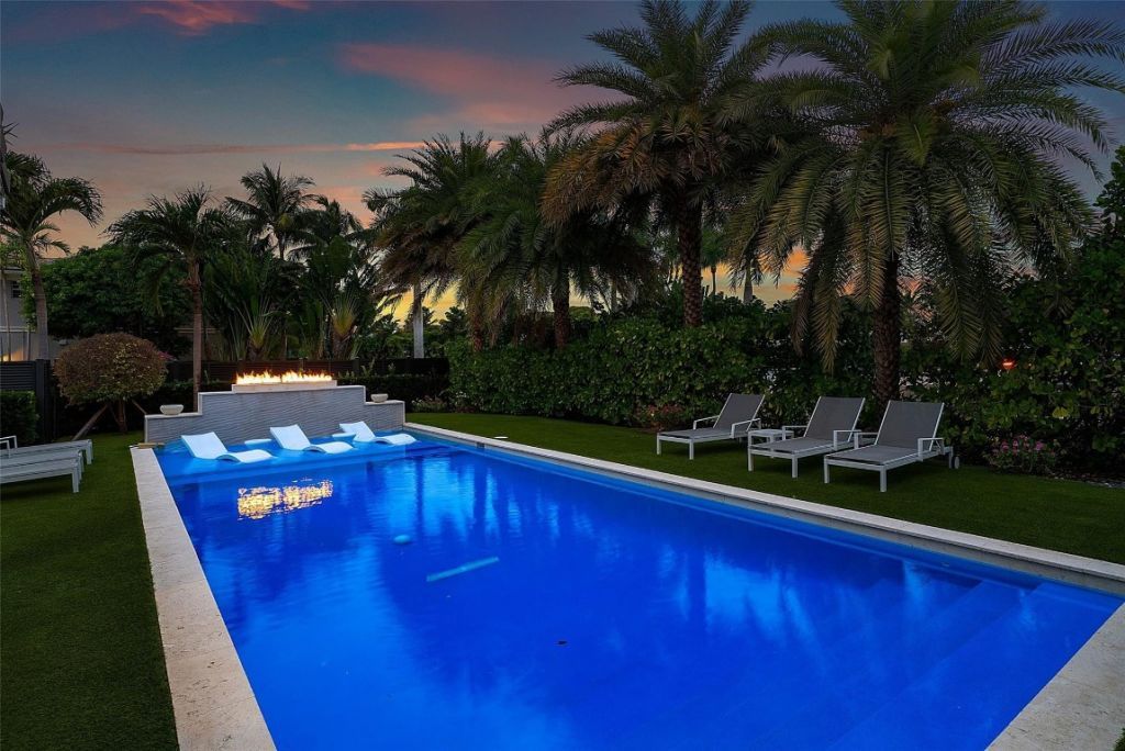 737 NE Boca Bay Colony Dr, Boca Raton, FL 33487 Photo