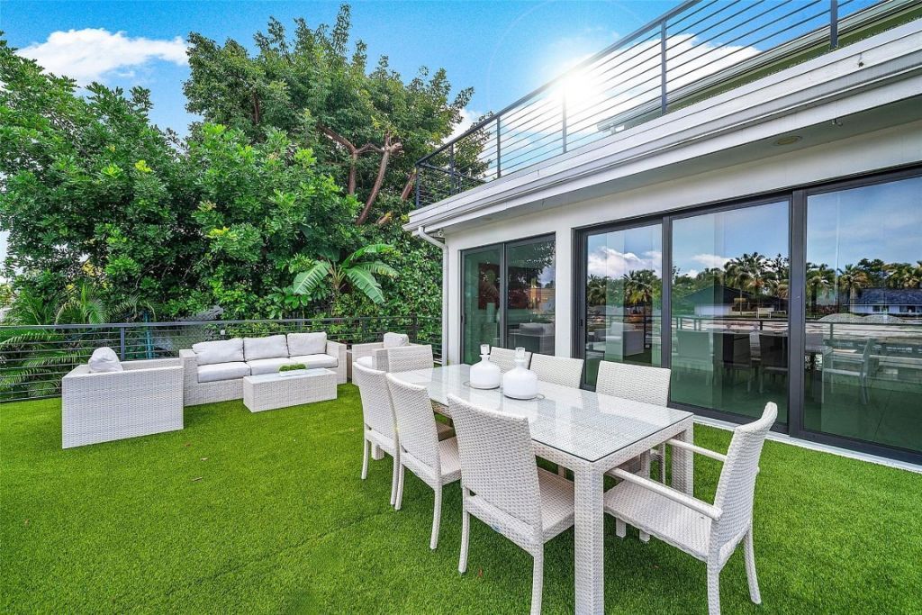 737 NE Boca Bay Colony Dr, Boca Raton, FL 33487 Photo