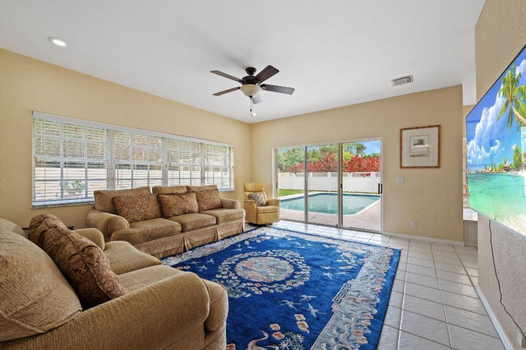 4080 NW 83rd Ln, Coral Springs, FL 33065 Photo