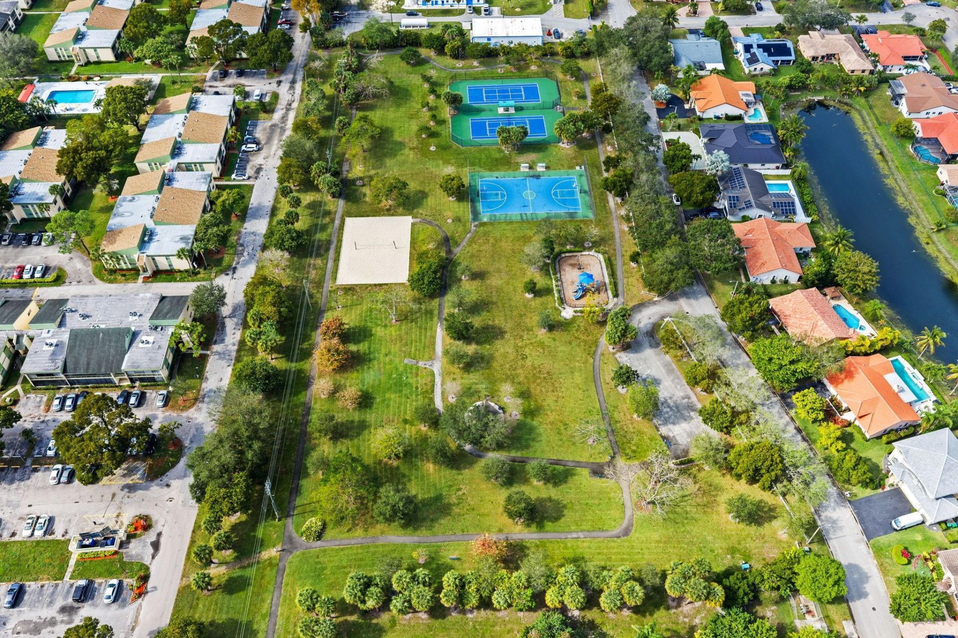 4080 NW 83rd Lane, Coral Springs, FL 33065 Photo