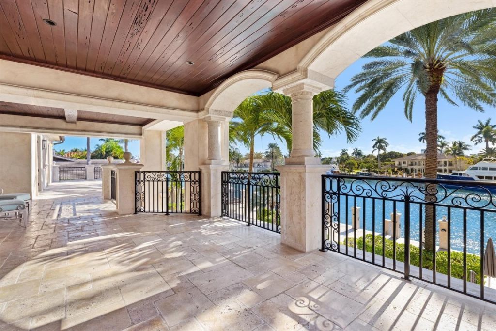 2430 Del Lago Drive, Fort Lauderdale, FL 33316 Photo